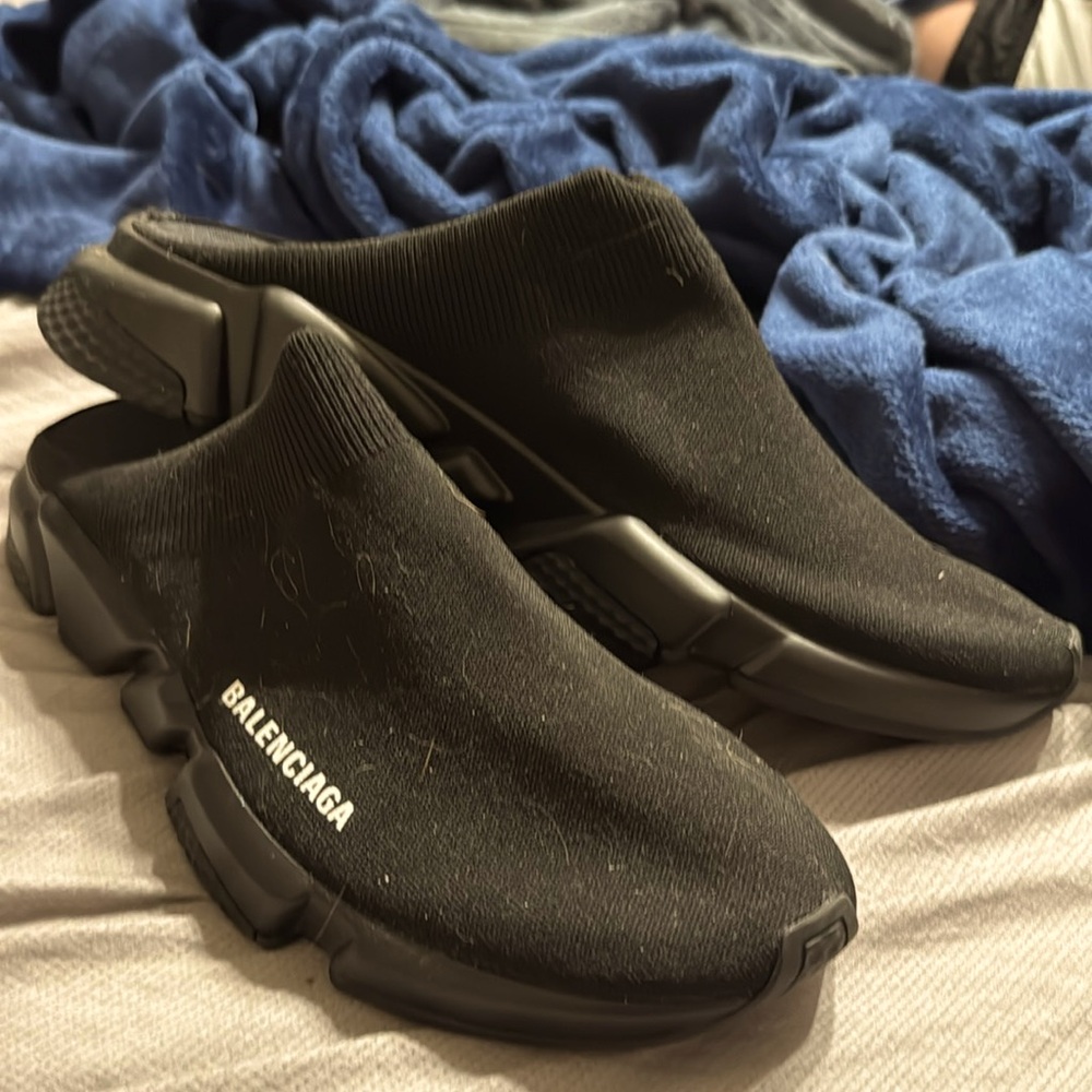 BALENCIAGA size 13